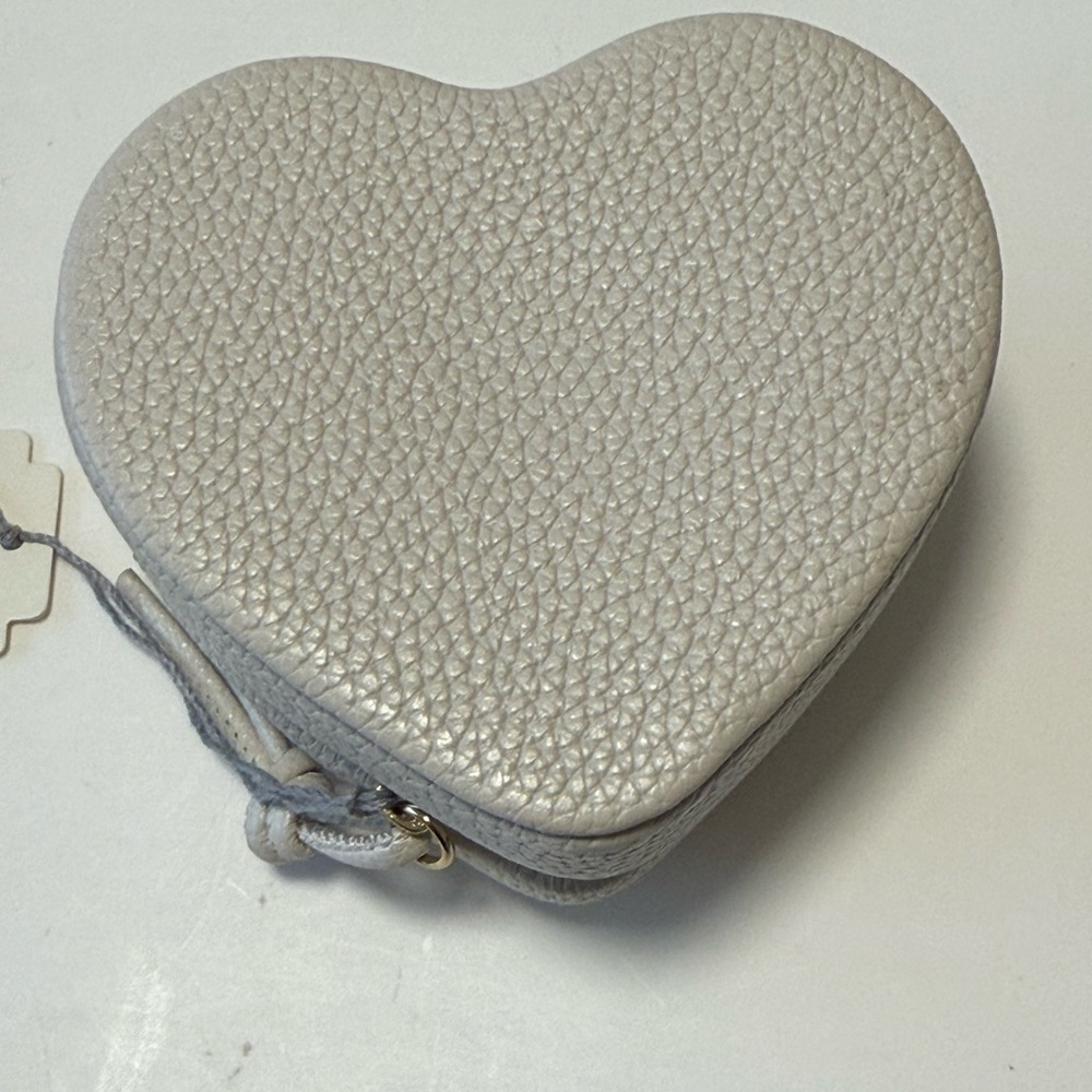 A New Day Pebble Textured Heart Travel jewelry Case - Picture 3 of 6